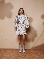 Black Spot, Ivory Dresses