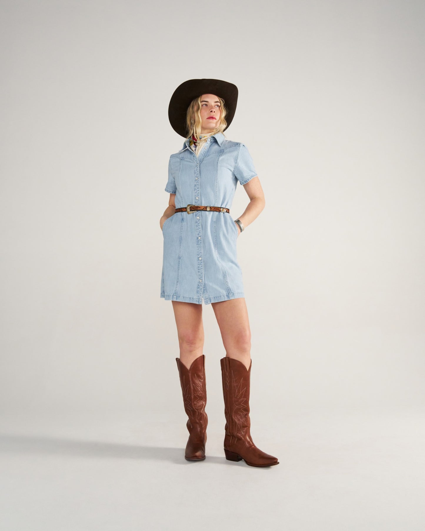 Women's Short Sleeve Mini Pearl Snap Dress | Tecovas Women